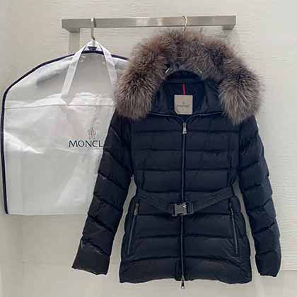 MONCLER 21年新款女毛毛領連帽收腰帶羽絨服